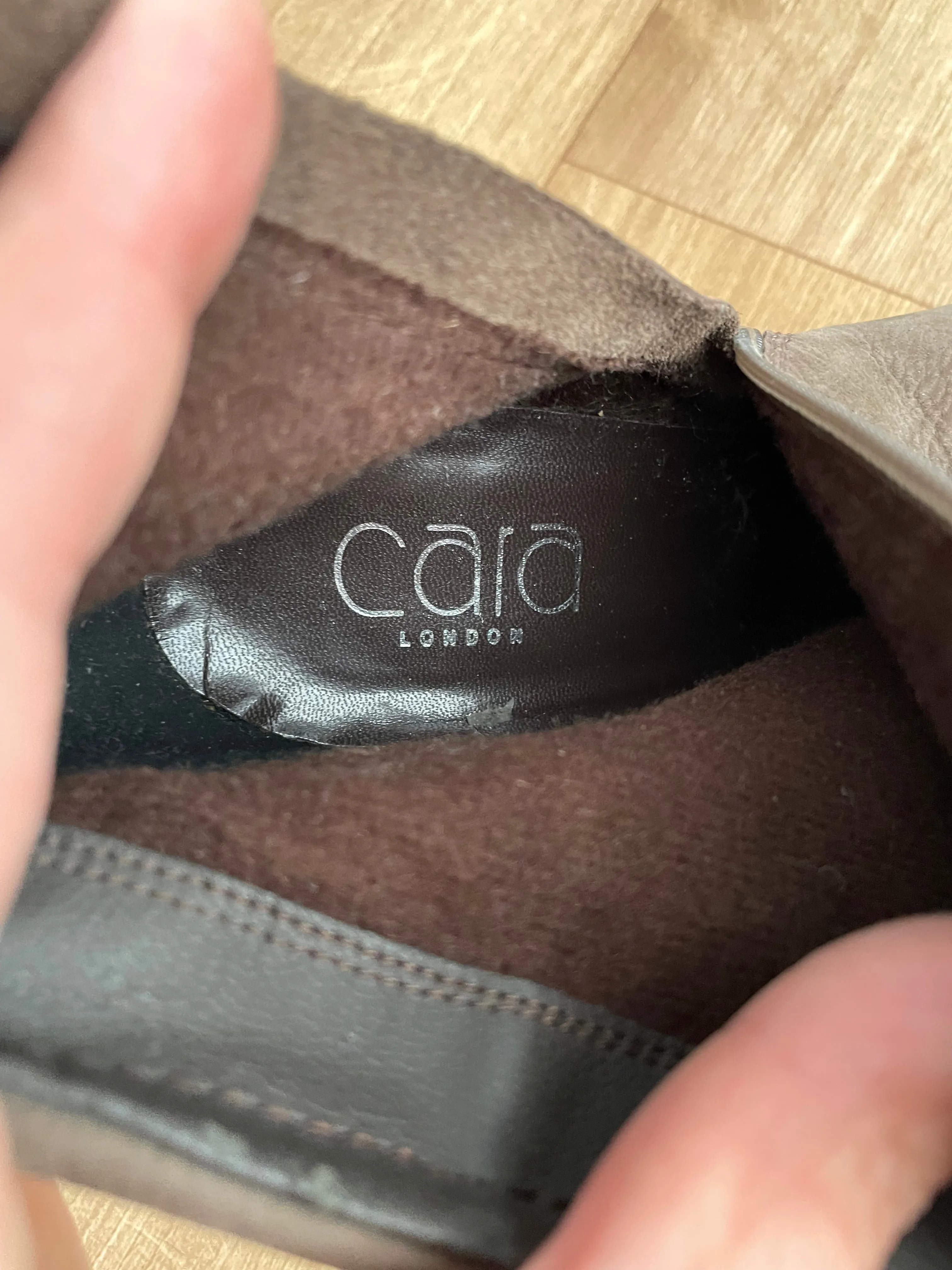 Cara Boots Size 6