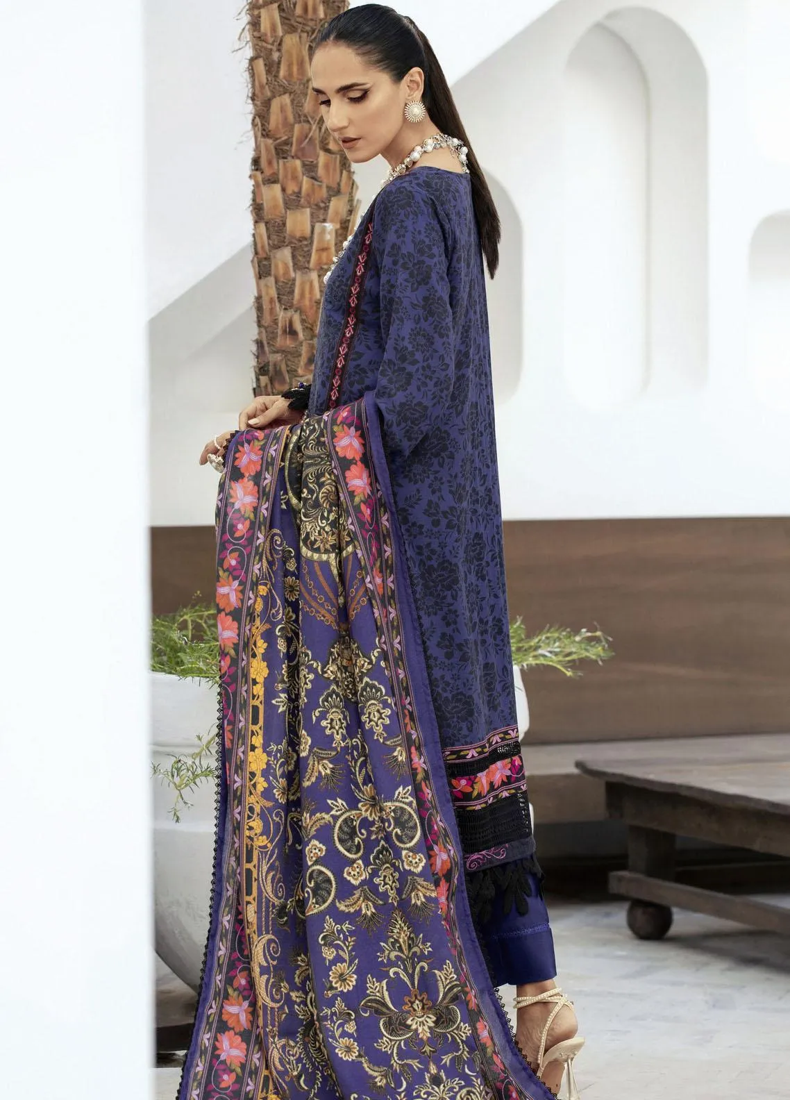 Lala Blossom Linen Collection – Gentian