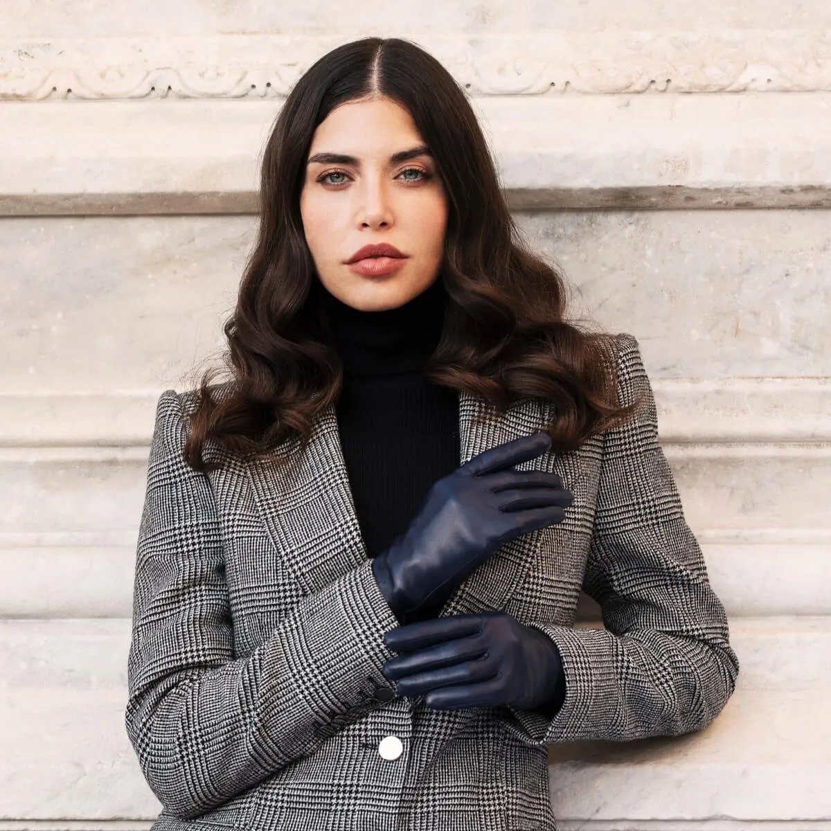 Sofia (navy blue) - Italian lambskin leather gloves with silk lining