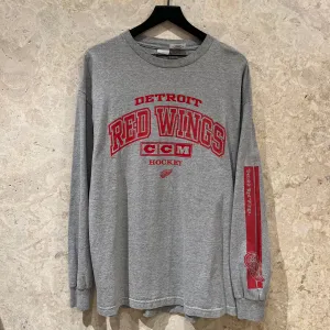 TMK 2000s NHL Detroit Red Wings Longsleeve Size XL