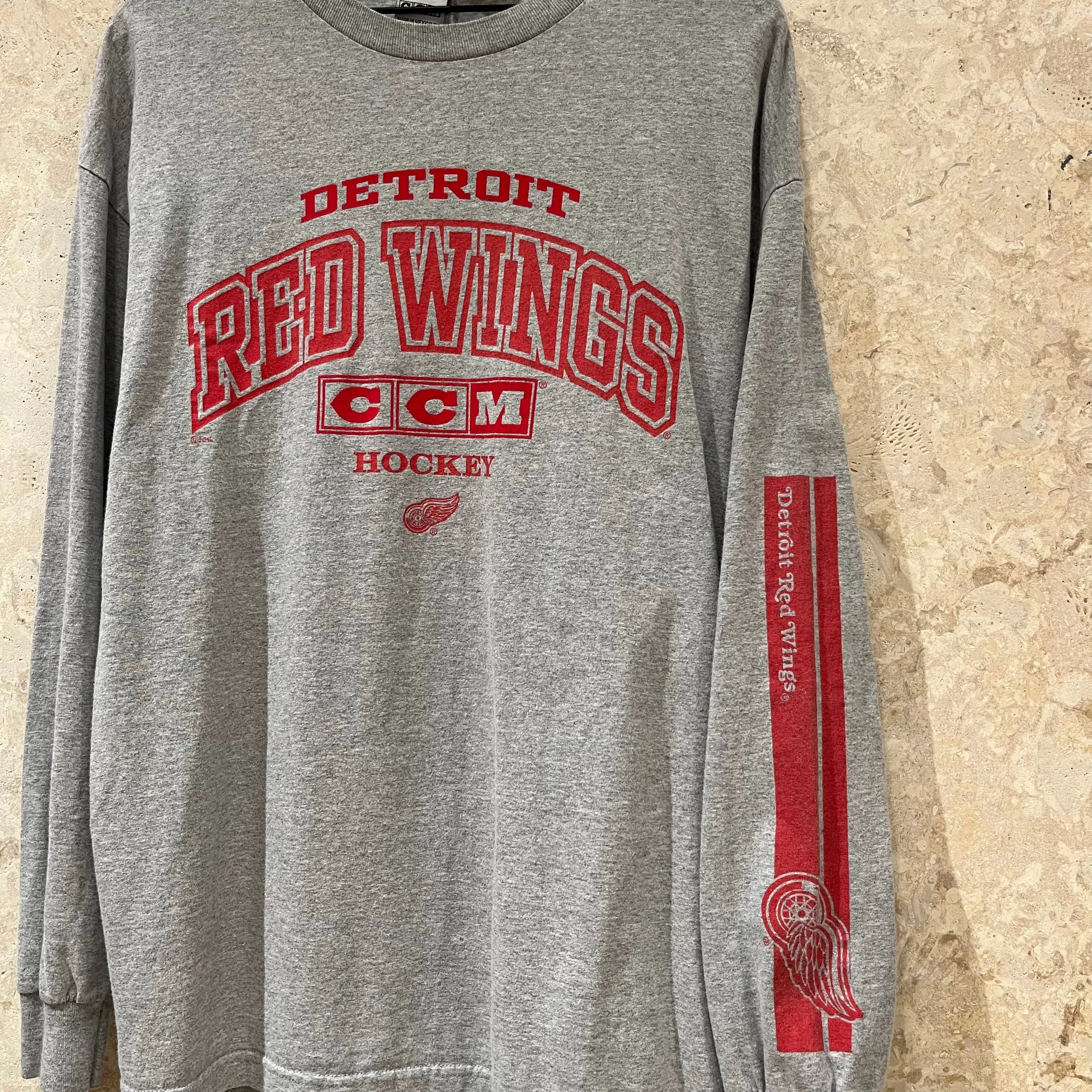 TMK 2000s NHL Detroit Red Wings Longsleeve Size XL