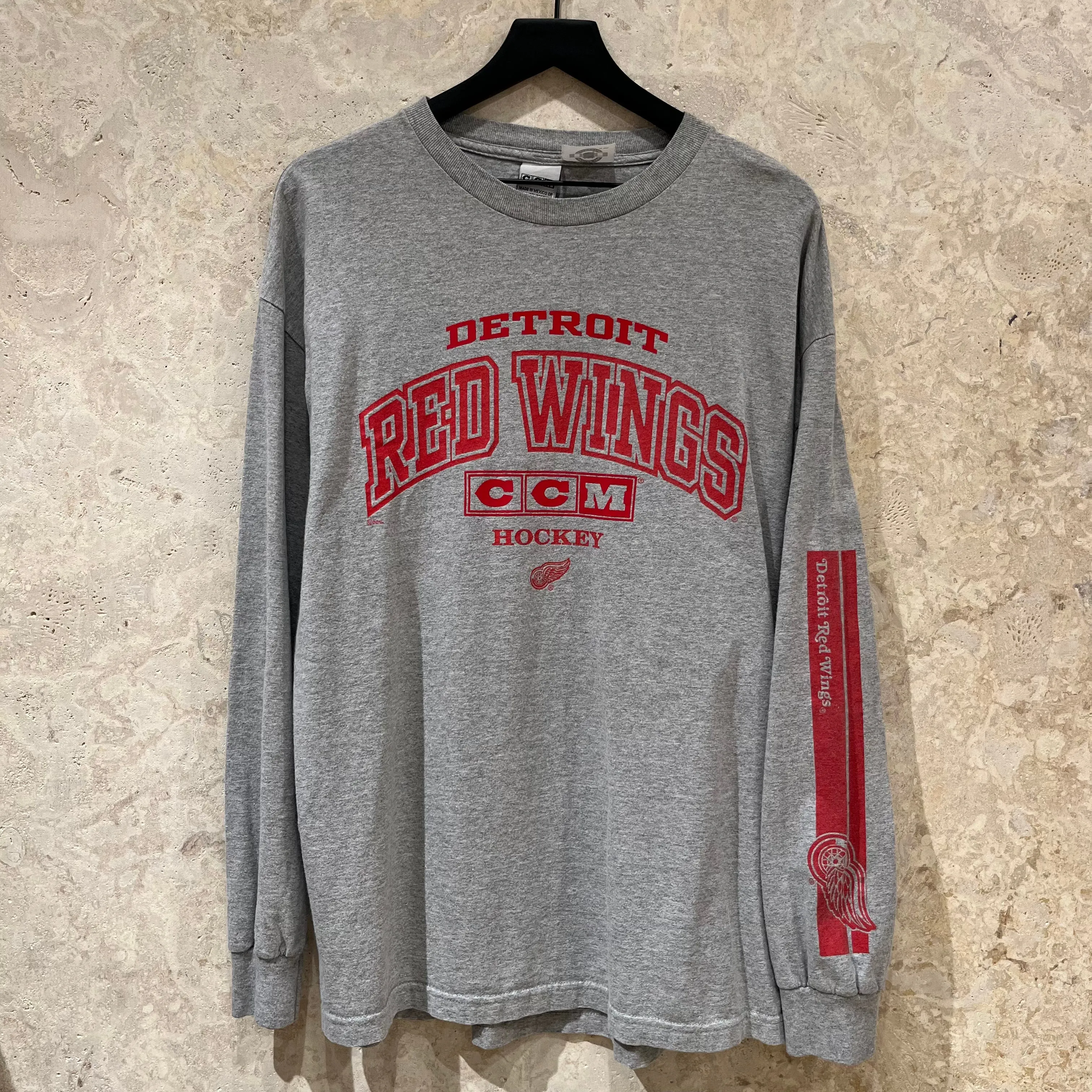 TMK 2000s NHL Detroit Red Wings Longsleeve Size XL