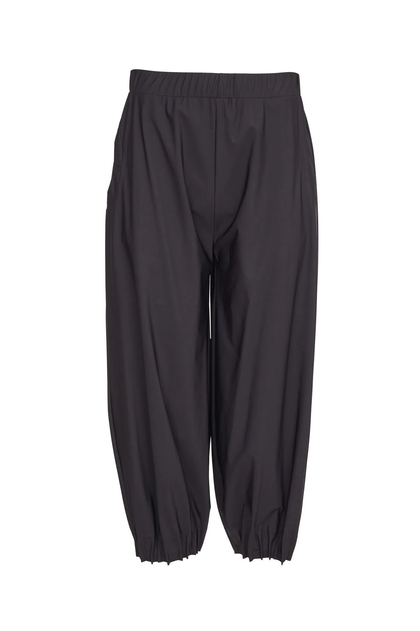 Trouser with Pin Tuck Hem in Black